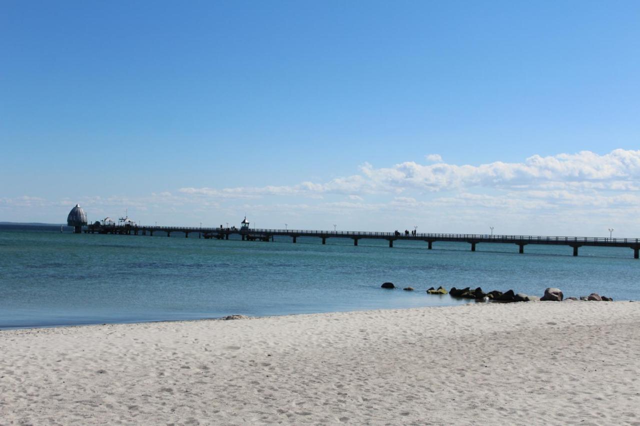 Ferienwohnungen Im Haus Strandburg Grömitz Esterno foto