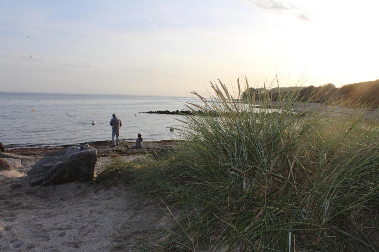 Ferienwohnungen Im Haus Strandburg Grömitz Esterno foto