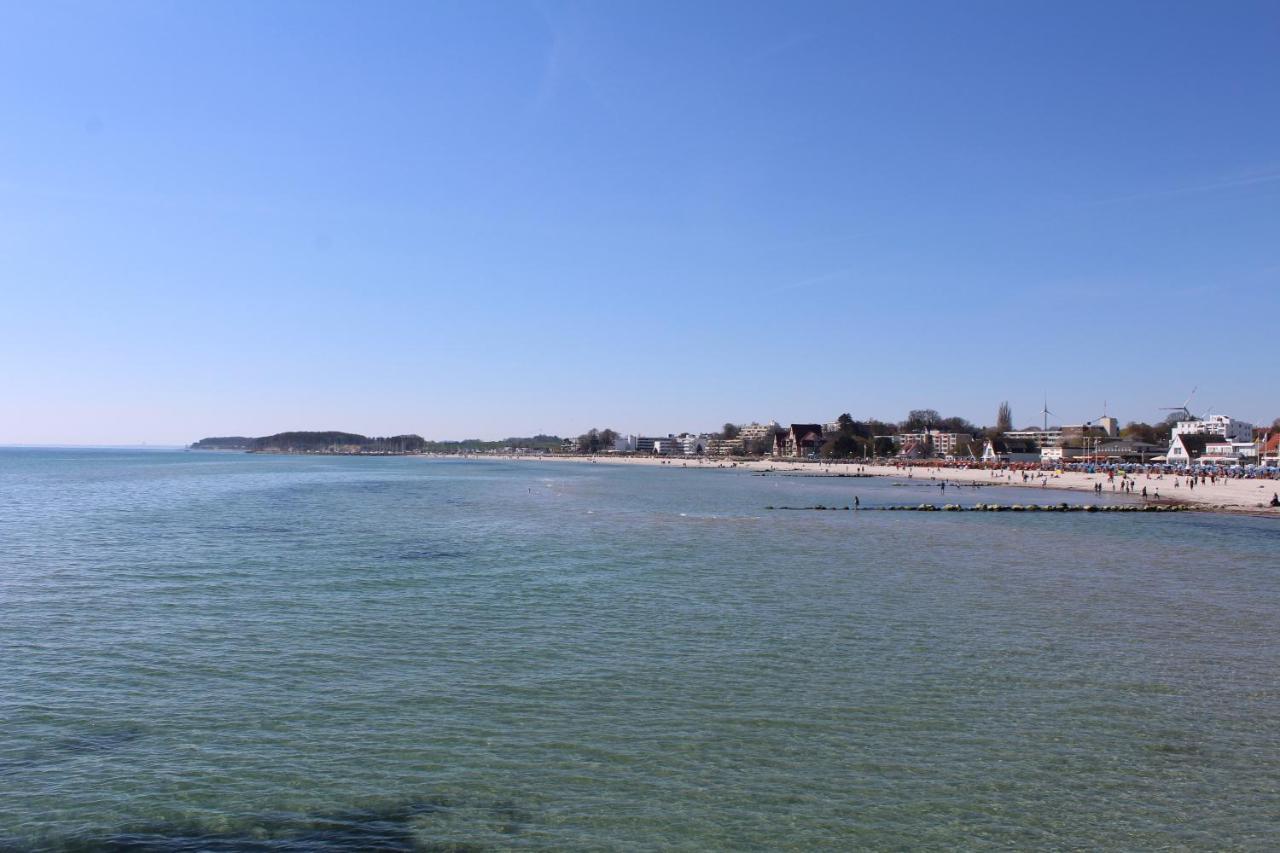 Ferienwohnungen Im Haus Strandburg Grömitz Esterno foto