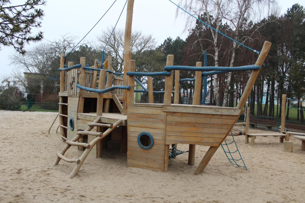 Ferienwohnungen Im Haus Strandburg Grömitz Esterno foto